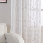 Tulle bianco con motivo geometrico