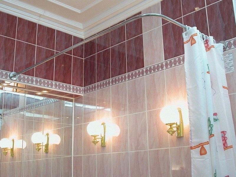 Kotni venec z nikljano površino