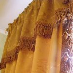 Decorare un Lambrequin con frange semplici