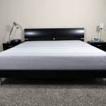 Materasso monoblocco senza molle per letto matrimoniale