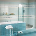 Design del bagno nei toni del blu