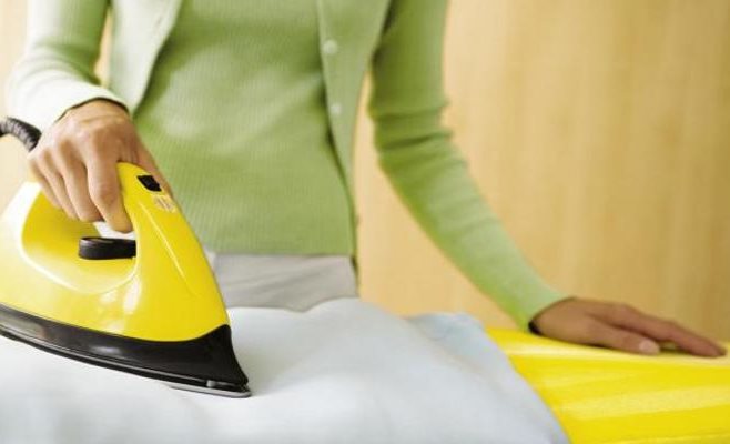 Stirare la tenda dopo il lavaggio e l'asciugatura