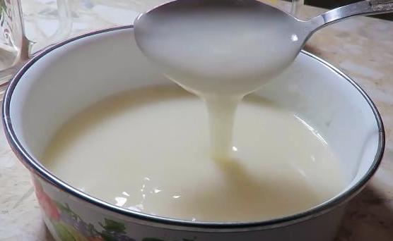 Buona colla a base di amido di mais