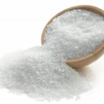 Un cucchiaio di sale grosso da cucina