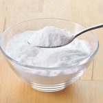 Un cucchiaio di soda per lavare il tulle con metodo popolare