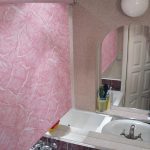 Tenda a rullo stampata rosa in bagno
