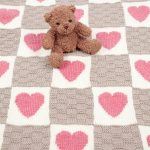 Coperta con ferri da maglia con due motivi Scacchiera e Cuore