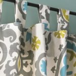 Tende multicolori su cornice rotonda con chiusura in velcro