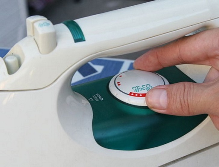 Impostare la modalità ferro da stiro prima di stirare la tenda