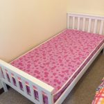 Materasso rosa senza molle per adolescenti