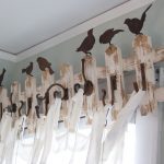 Cornice in legno realizzata con assi sottili