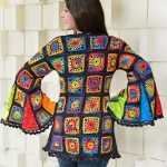 Splendido maglione caldo realizzato con quadrati della nonna