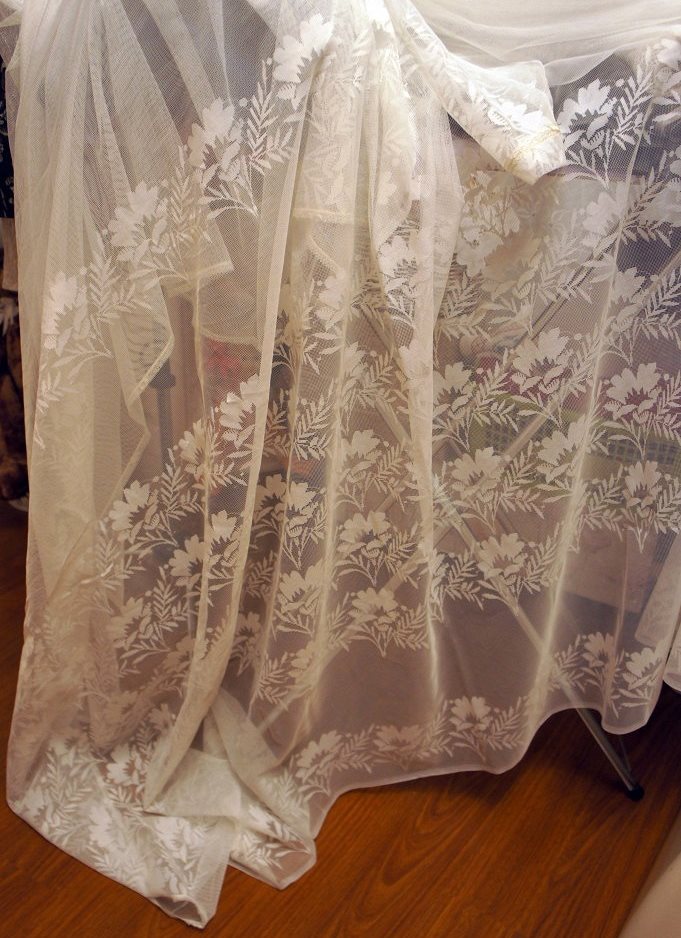 Tulle sbiancato di produzione sovietica