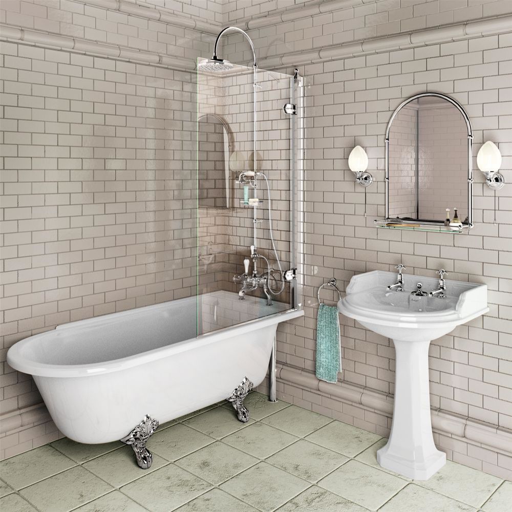 Interno del bagno con parete divisoria in vetro temperato