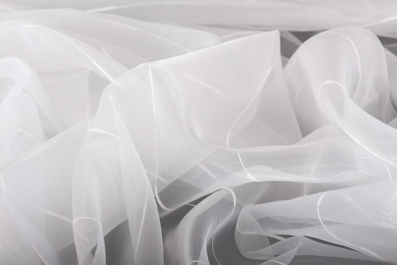 Tessuto leggero in tulle di organza