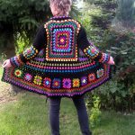 Cardigan lungo fai da te fatto di quadrati