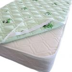 Comodo coprimaterasso in bambù per un letto grande