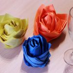 design fotografico di rose da tovaglioli di carta