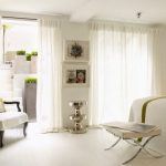bellissime tende all'interno dell'appartamento