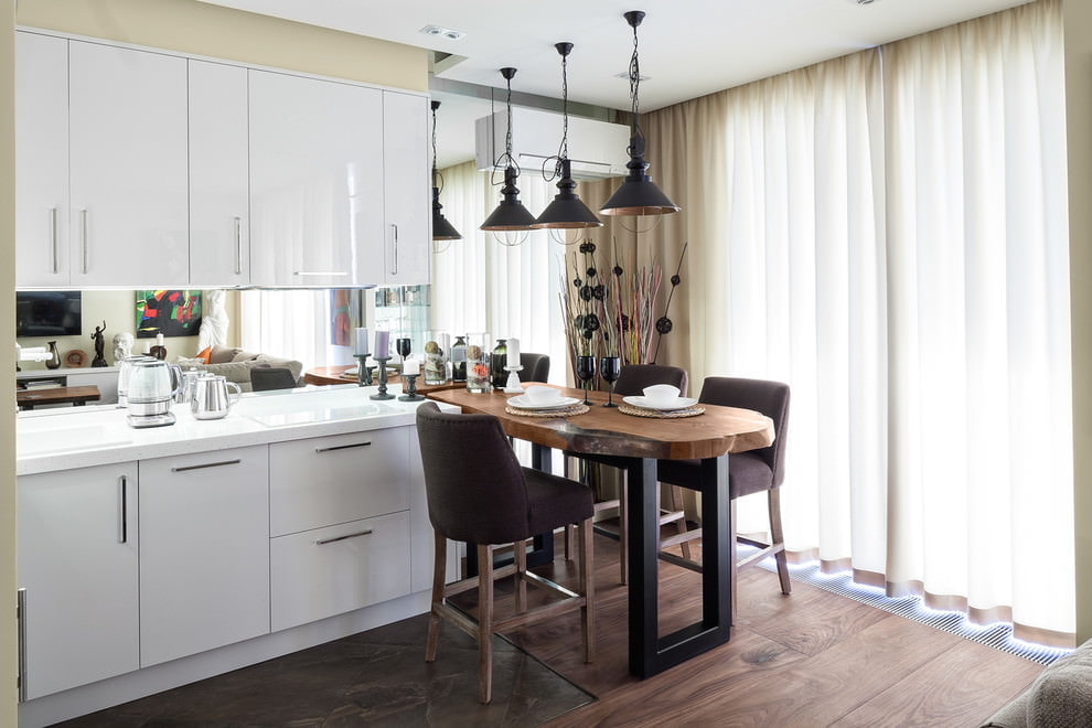 tulle beige all'interno