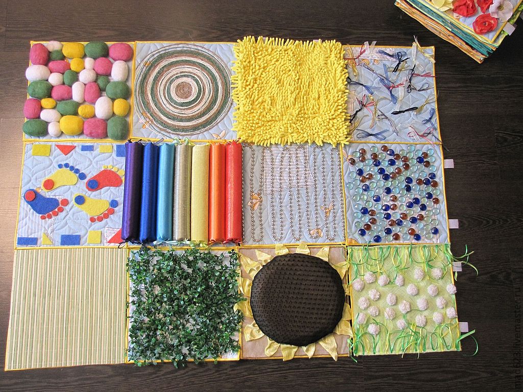 foto del design del tappetino da massaggio per bambini