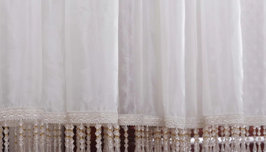 disegno in tulle con foto di decorazioni