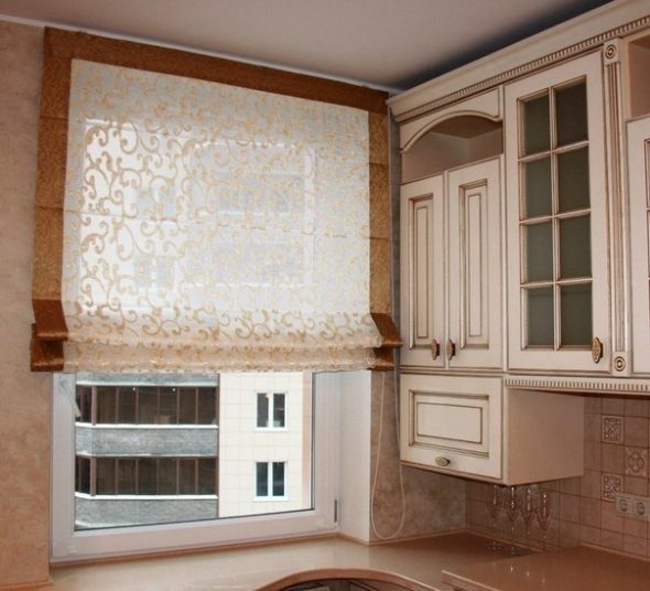 Tende romane per la cucina
