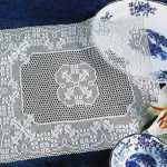 idee per decorare tovaglioli con filetti all'uncinetto