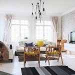 soggiorno luminoso con elementi in stile scandinavo
