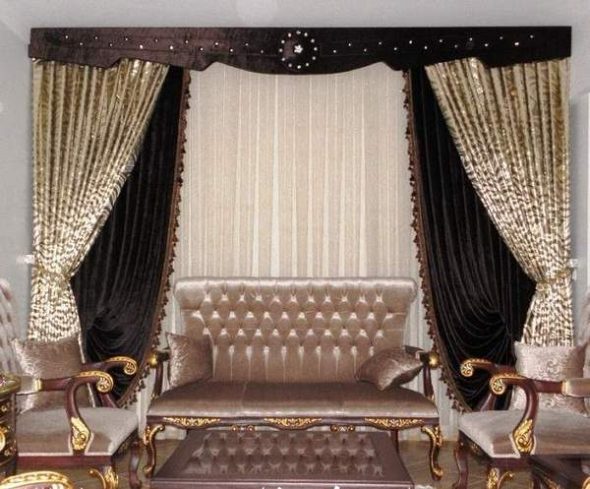 Cornice del soffitto a tre file