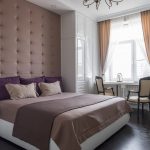 idee per tende corte sul davanzale della camera da letto foto