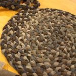 tappeto decorativo con collant