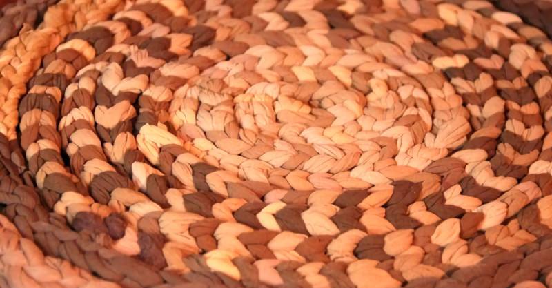 idee per decorare tappeti con collant