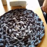idee di design per tappeti con collant fai da te