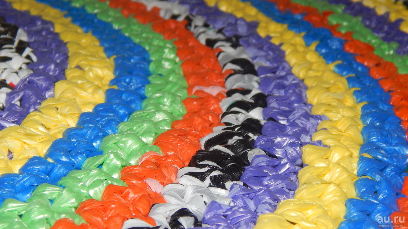 tappetini realizzati con sacchetti di plastica