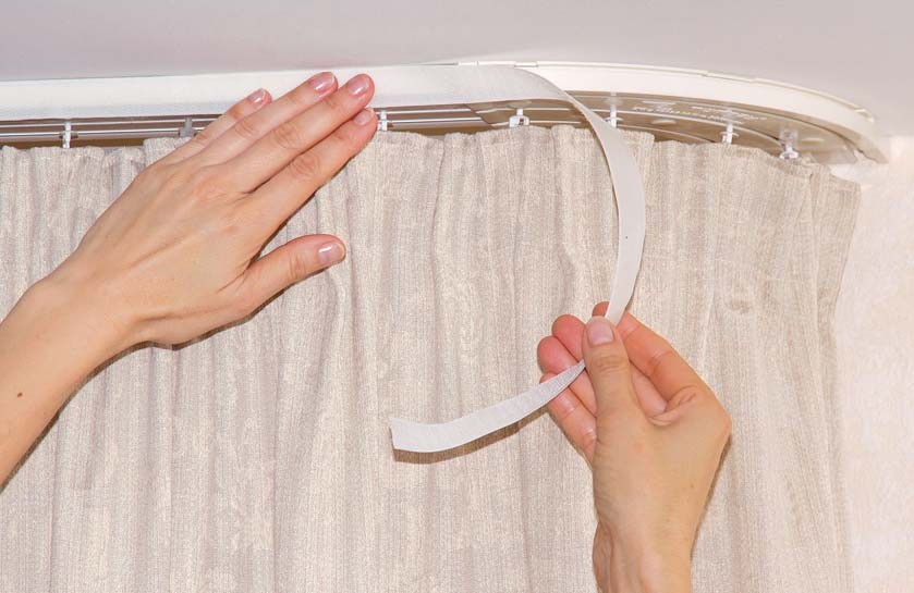 fissaggio della cornice al soffitto