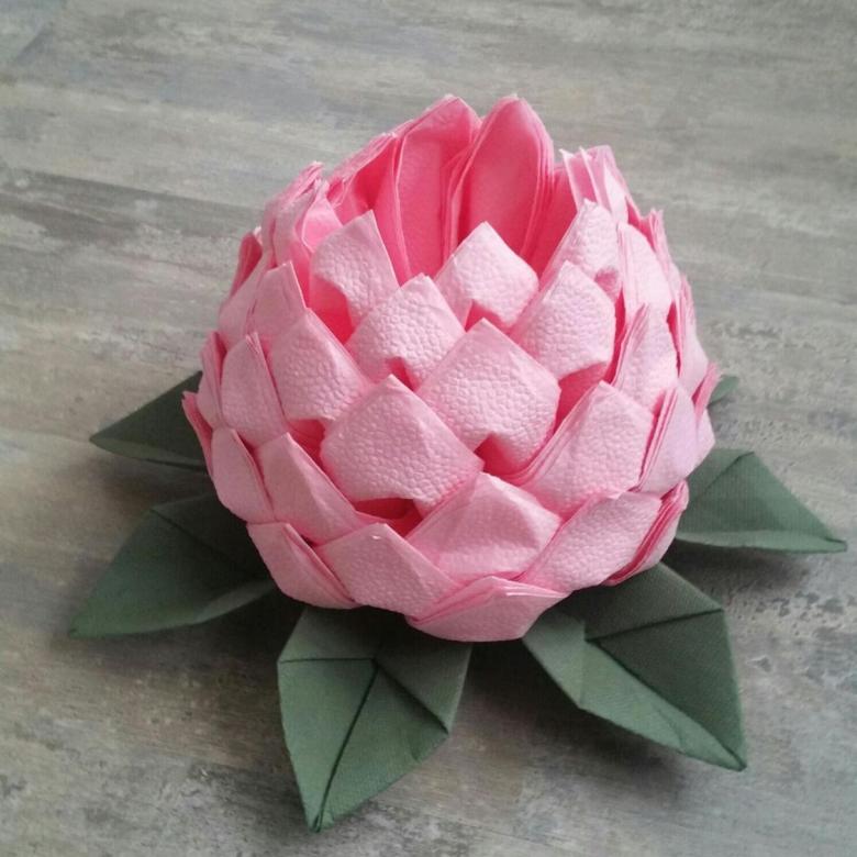 idee di design per tovaglioli con loto