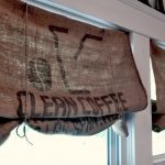 tende fatte di sacchi di caffè stuoia