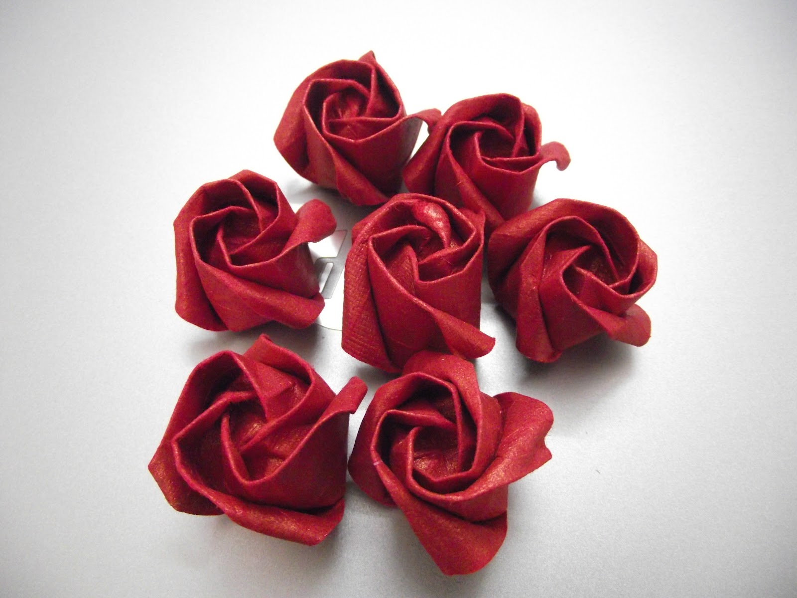 origami da tovaglioli rosa