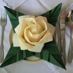come piegare i tovaglioli per una mise en place originale