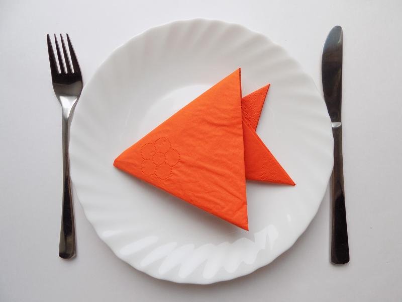 tovagliolo origami a forma di pesce