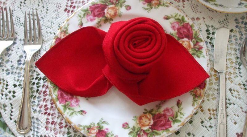 tovaglioli a forma di rosa