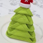 apparecchiatura della tavola con opzioni di tovaglioli origami