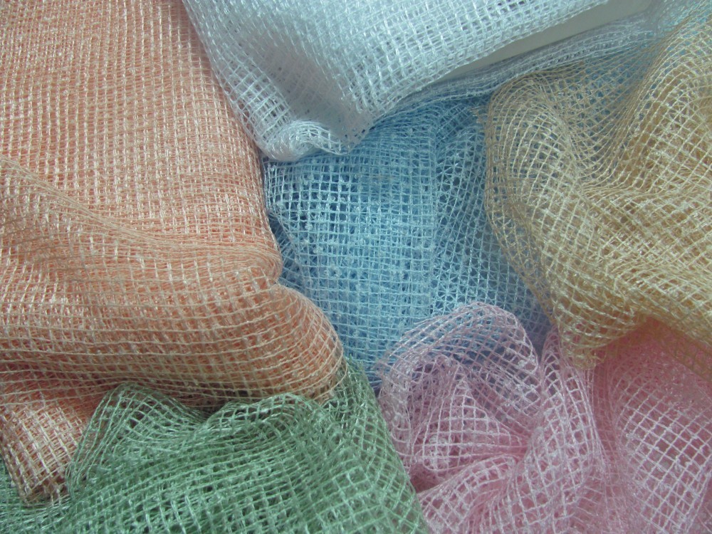 Esempi di tulle a maglia quadrata