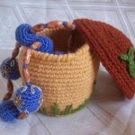 idee per decorare scatole all'uncinetto