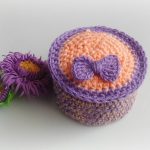 idee per decorare scatole all'uncinetto