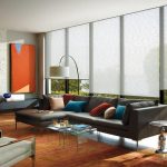 Divano angolare con rivestimento in similpelle