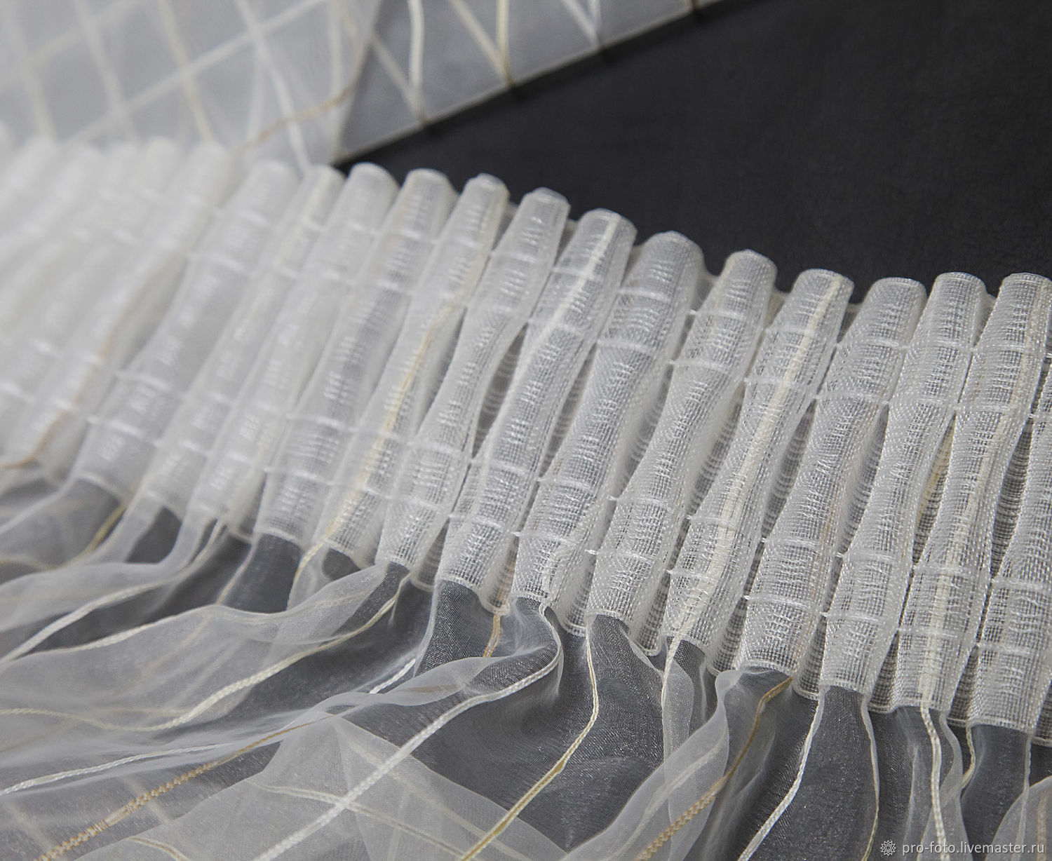 tulle con nastri per tende