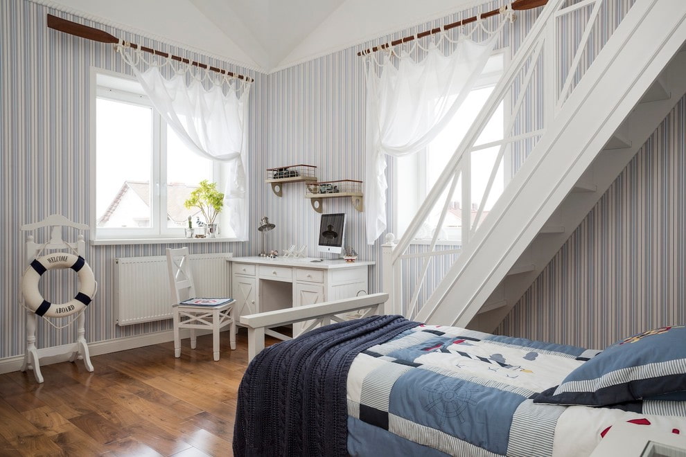 idee per tende corte sul davanzale della camera da letto