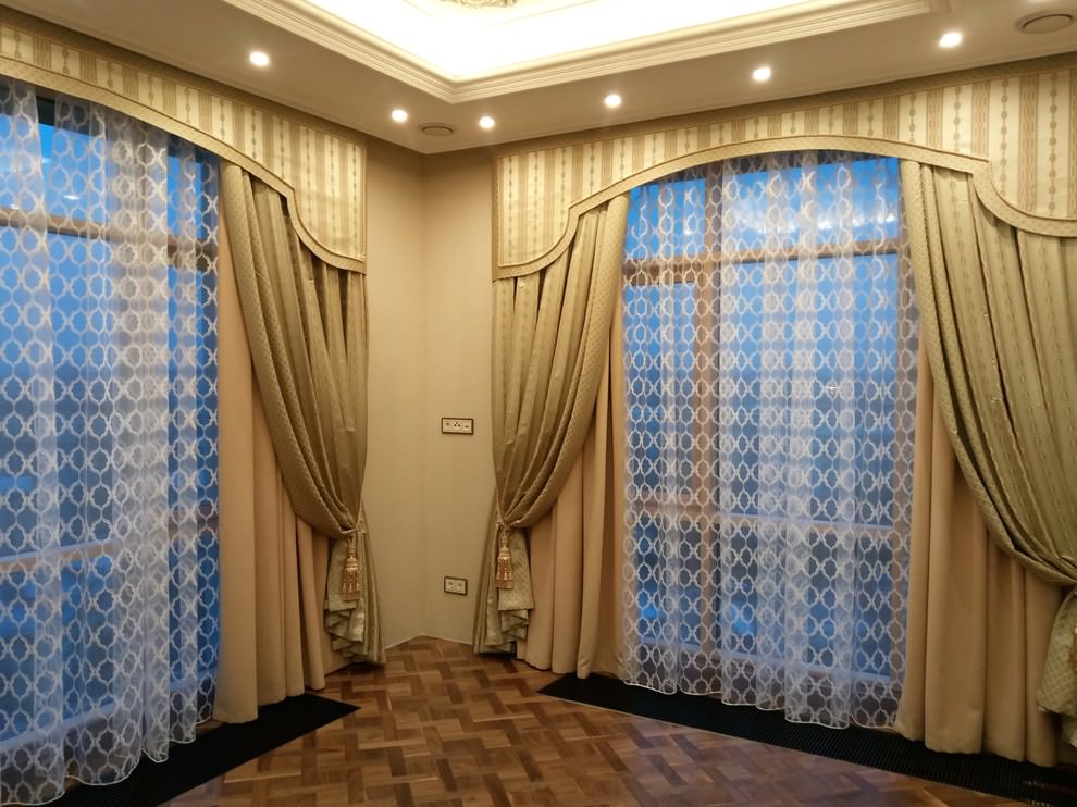 Tende classiche su cornice nascosta